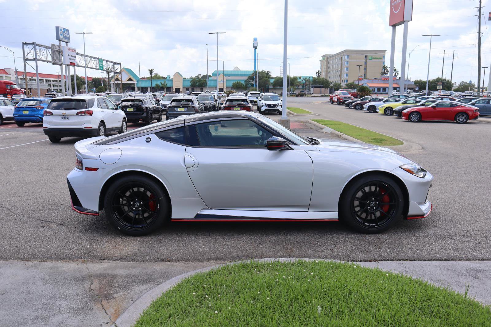New 2025 Nissan Z NISMO w/ Floor Mat Package image 11