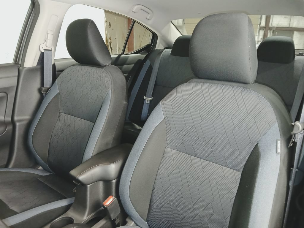 Used 2025 Nissan Versa SV w/ Trunk Package FWD image 10