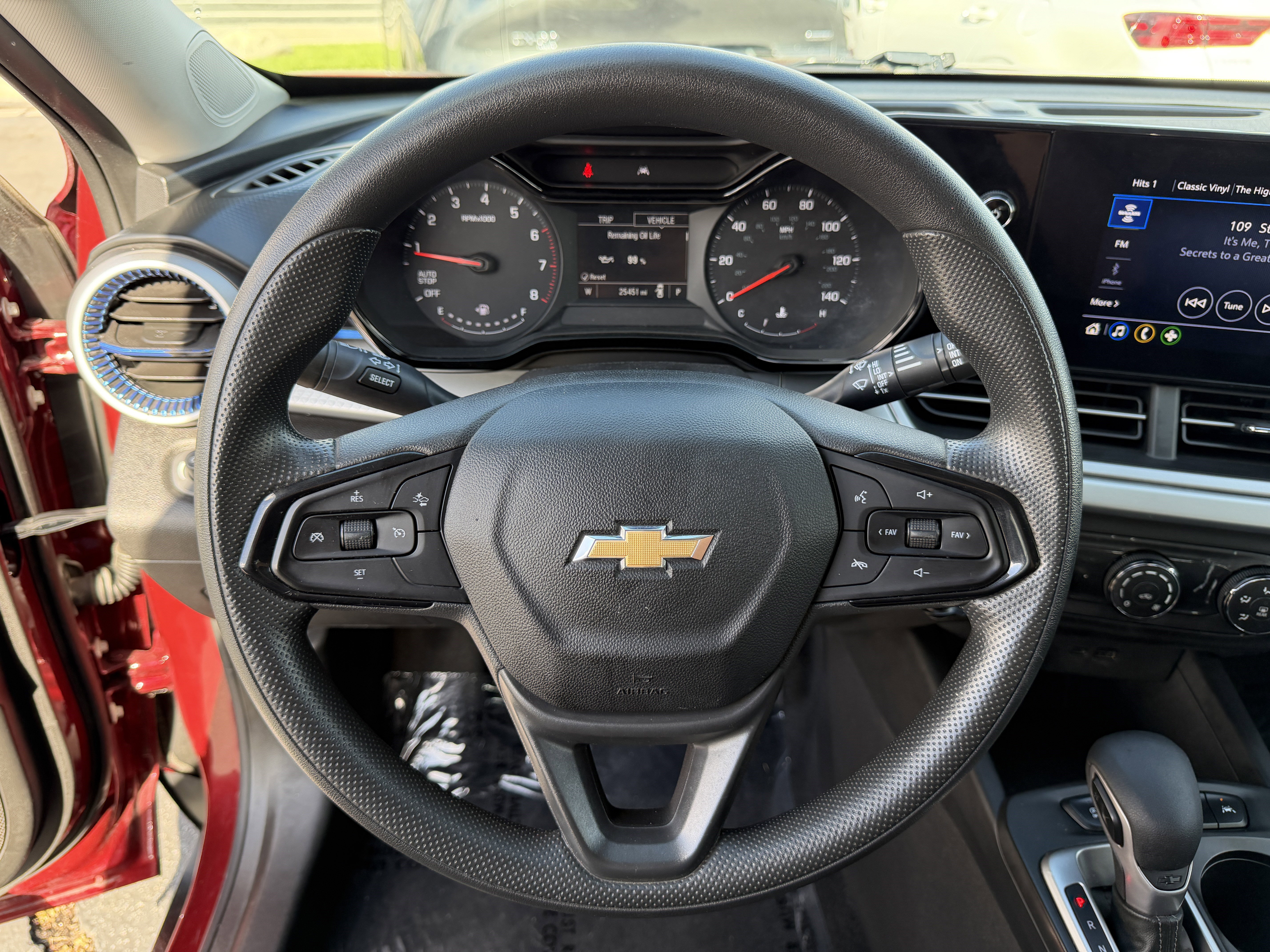 Used 2024 Chevrolet Trax LS image 17