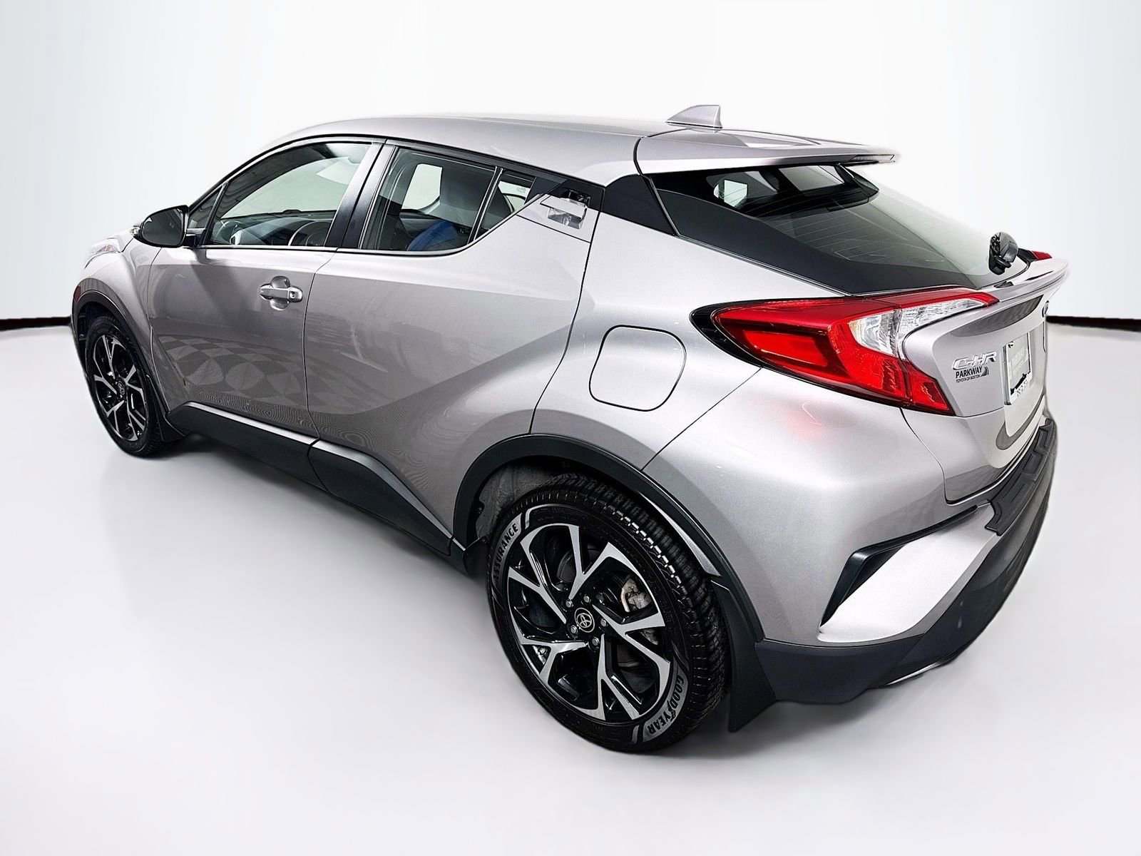Certified 2020 Toyota C-HR XLE image 5