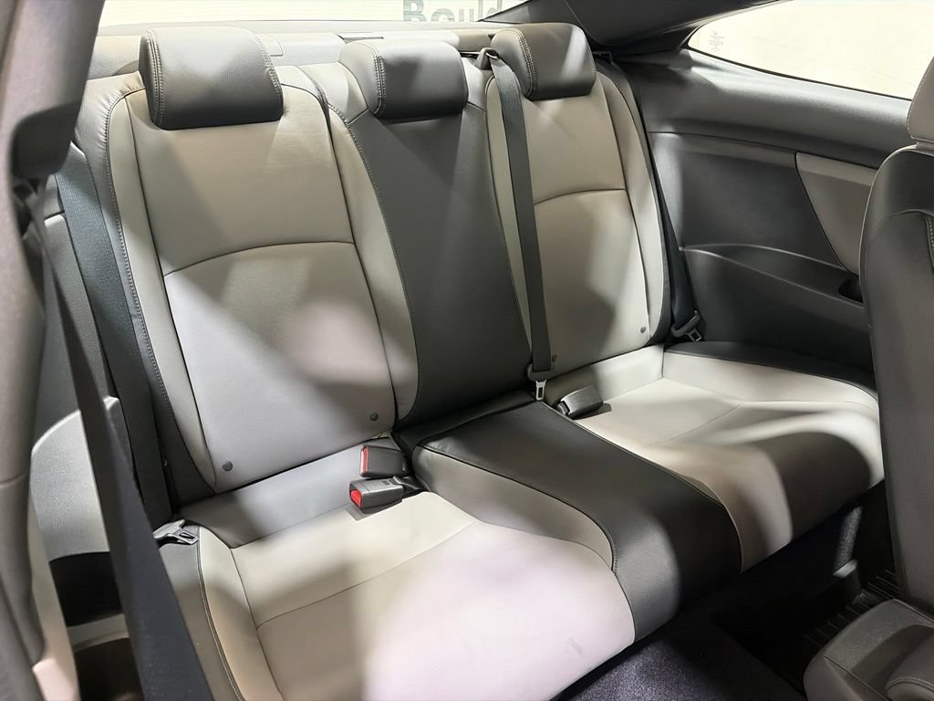 Used 2018 Honda Civic Touring image 16