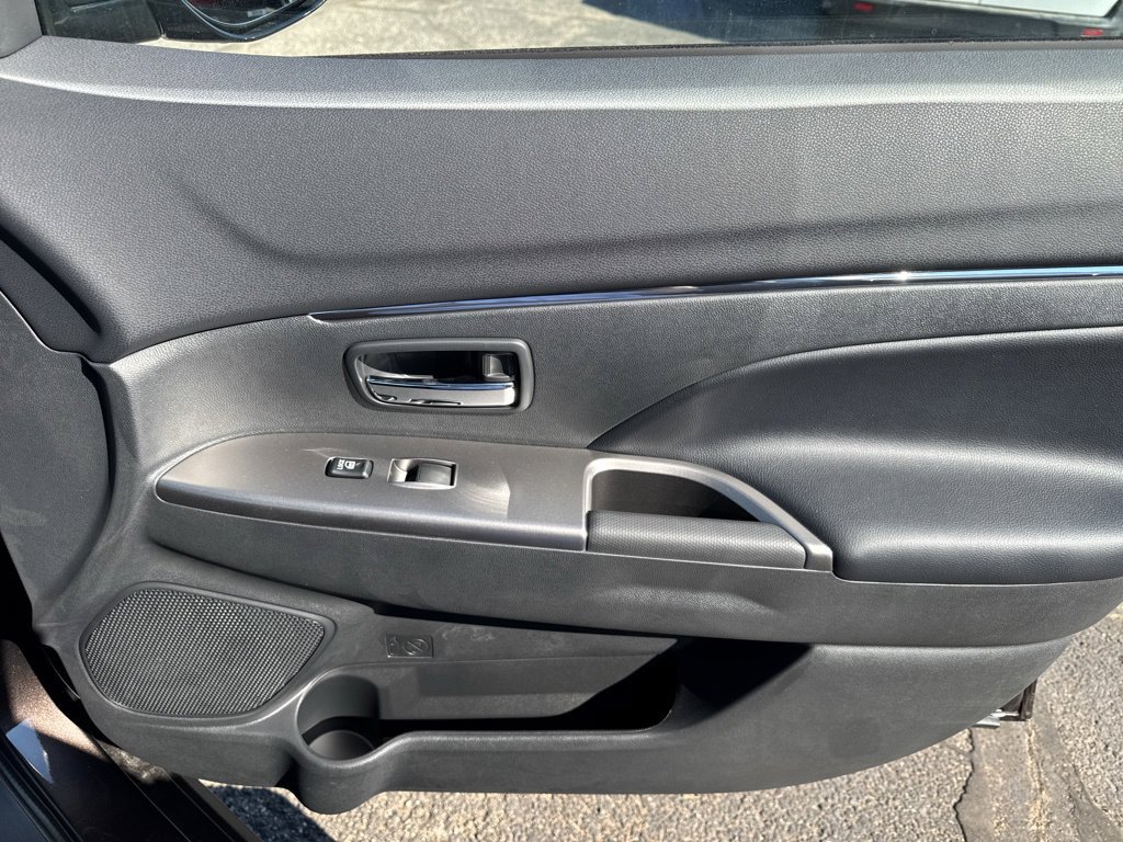 New 2027 Mitsubishi Outlander Sport SE FWD image 33