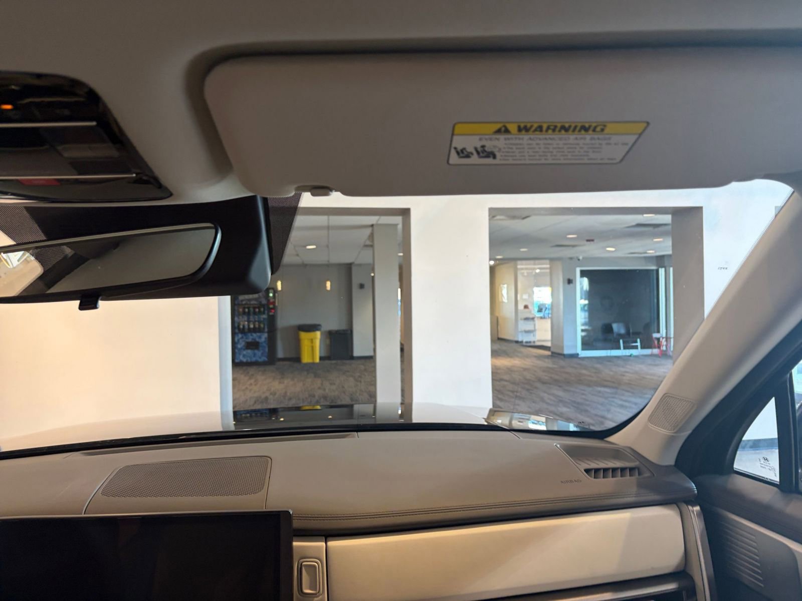 Used 2025 Hyundai Santa Fe SEL image 36