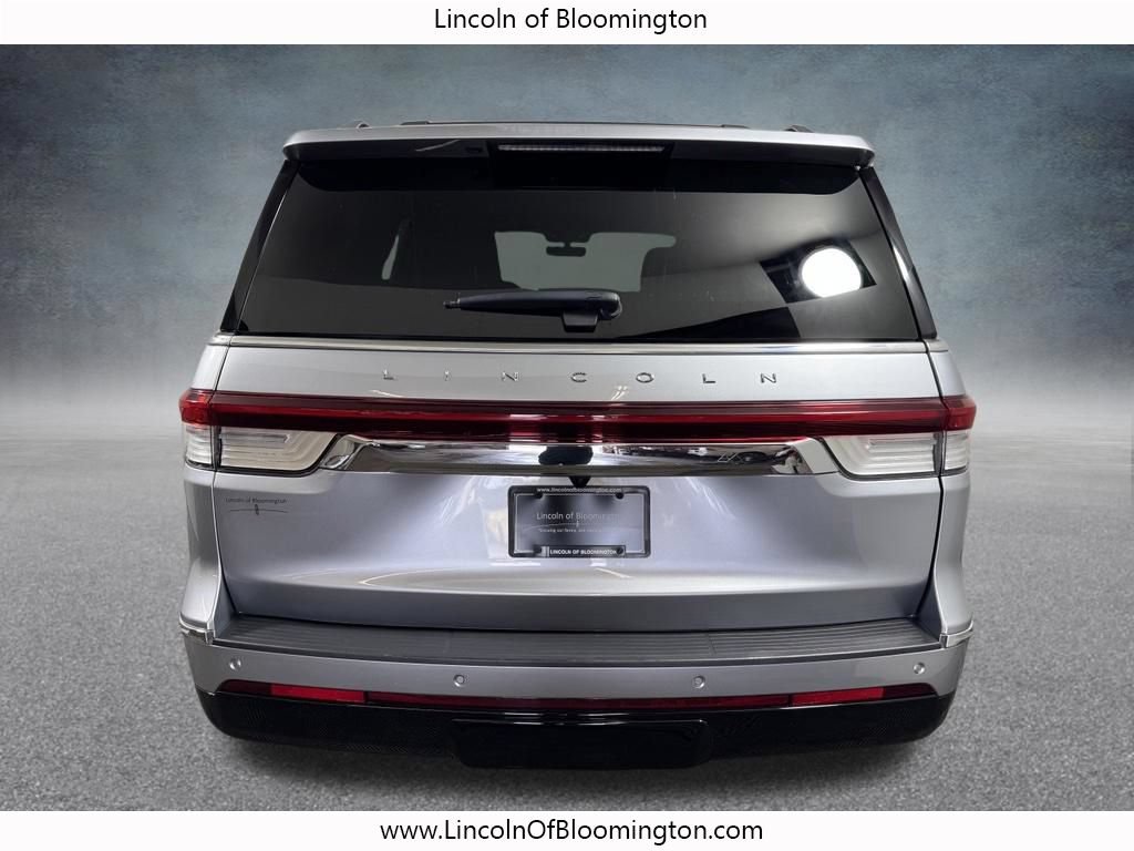 Used 2023 Lincoln Navigator Reserve AWD/4WD image 5