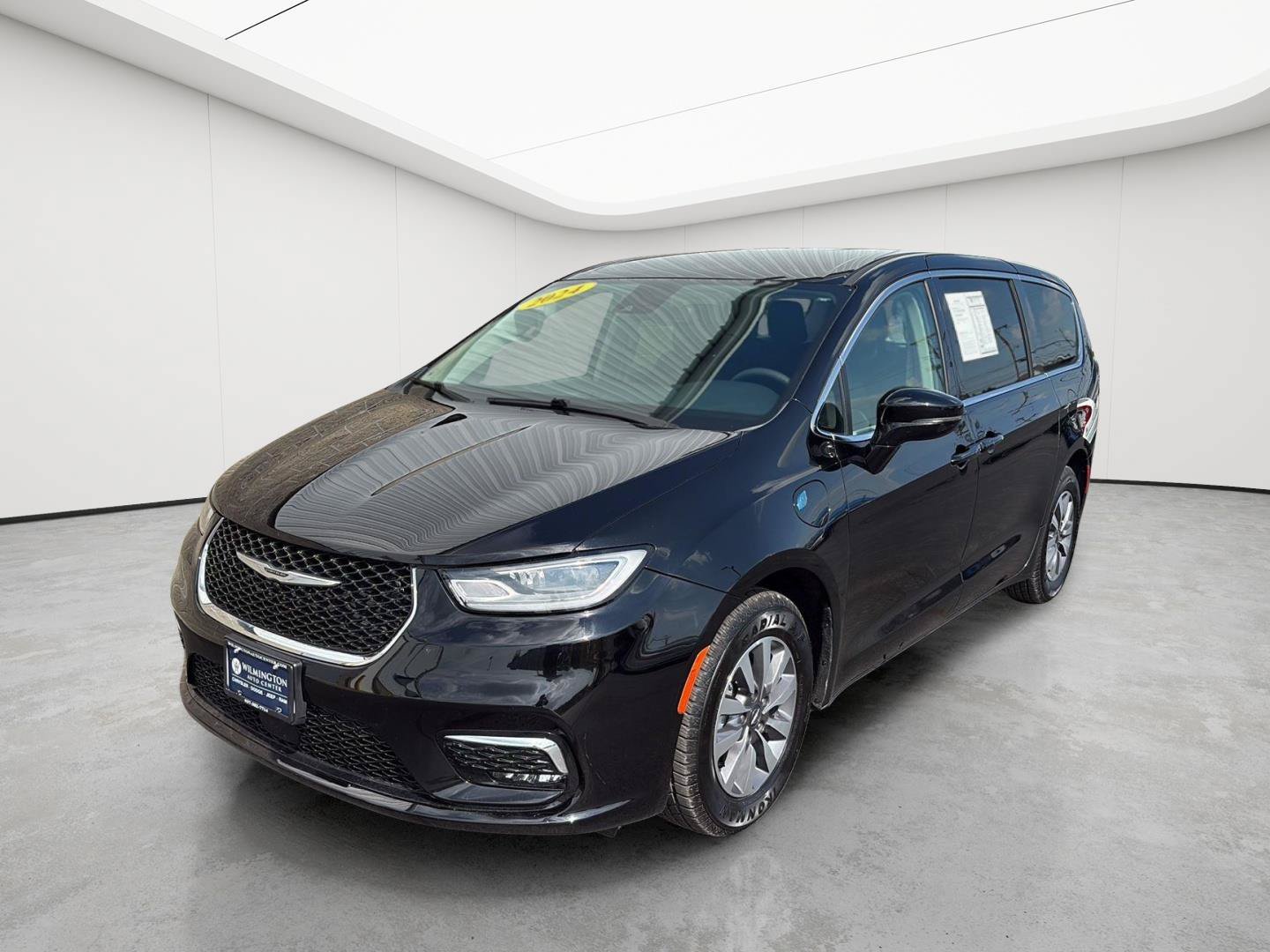 Used 2024 Chrysler Pacifica Limited FWD image 38