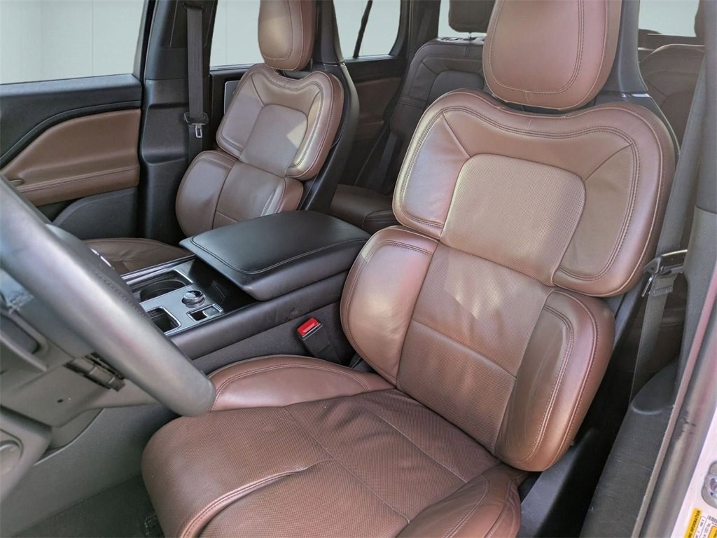 Certified 2024 Lincoln Aviator Reserve w/ Equipment Group 201A image 12