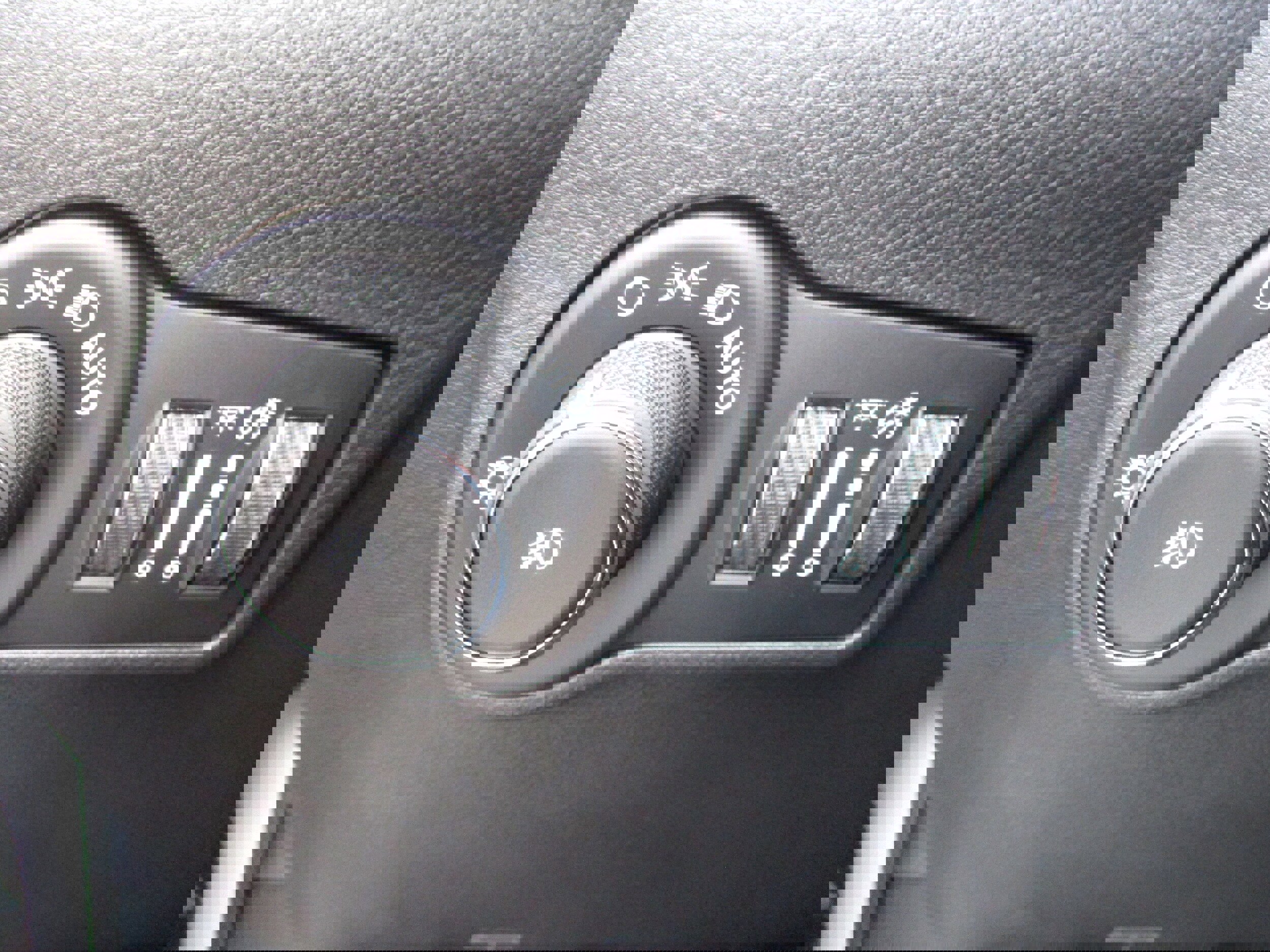 New 2026 Jeep Compass Limited w/ Sun, Sound & Navigation Group image 32