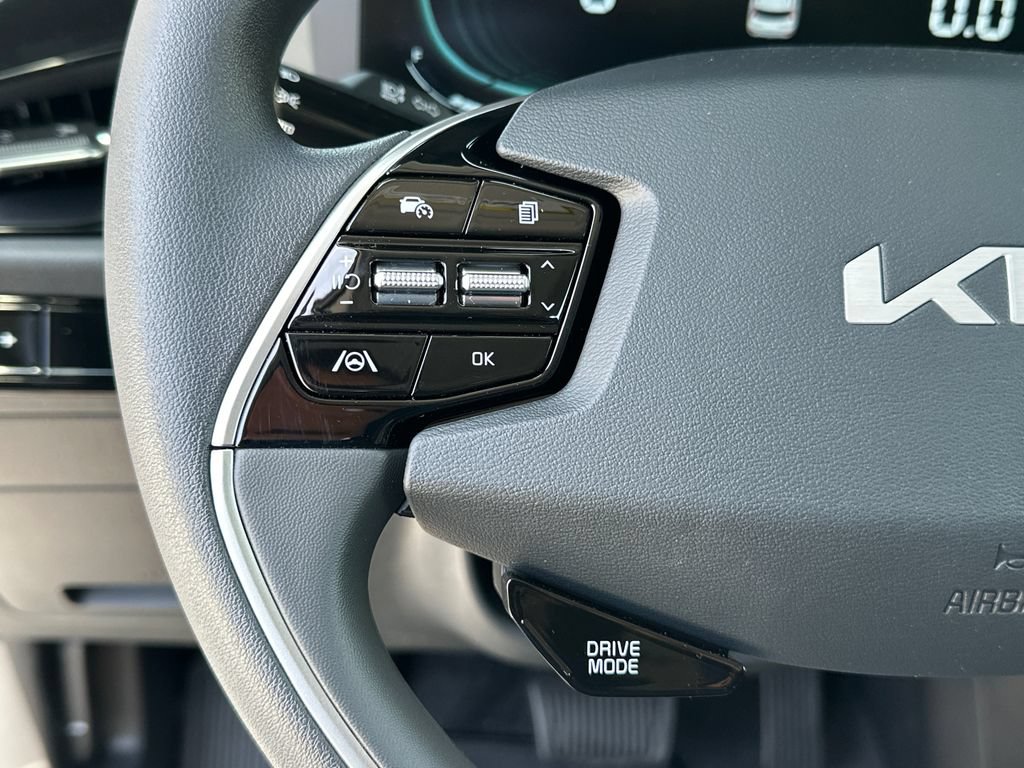 New 2026 Kia Niro LX FWD image 12