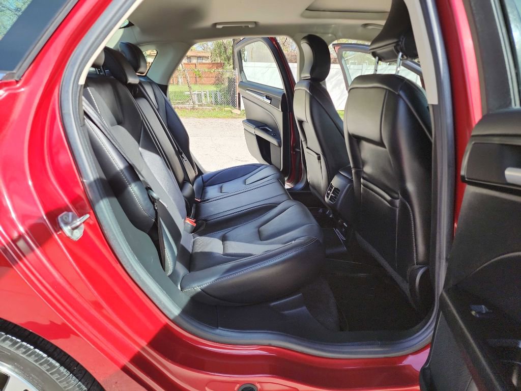 Used 2017 Ford Fusion Titanium image 33