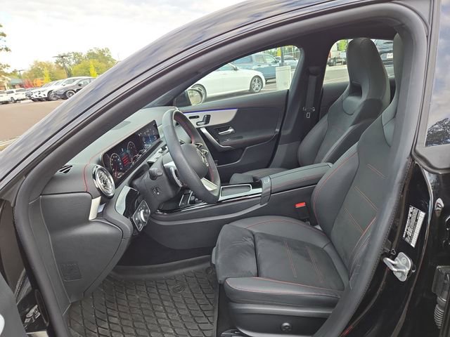 Used 2025 Mercedes-Benz CLA 250 4MATIC image 25