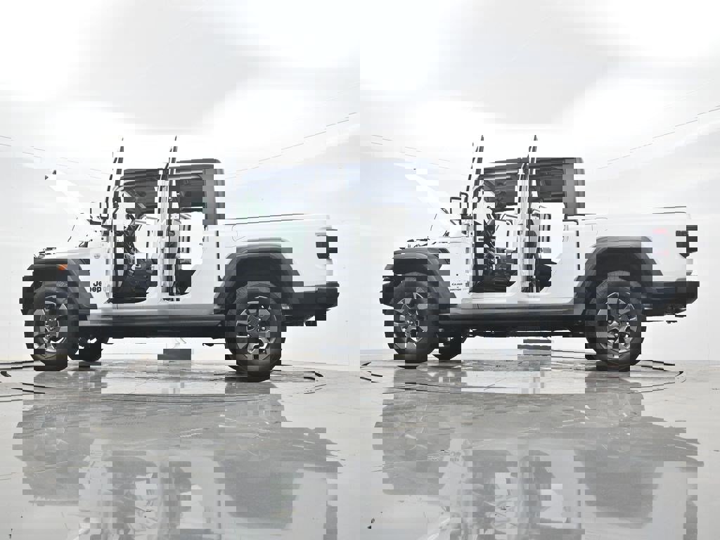 Used 2020 Jeep Gladiator Sport w/ Quick Order Package 24S AWD/4WD image 37