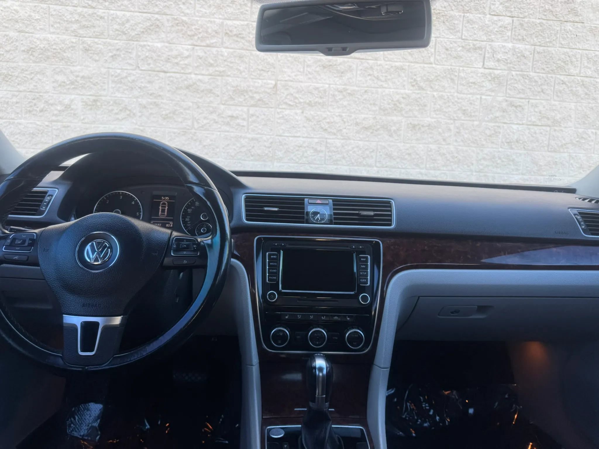 Used 2013 Volkswagen Passat TDI SEL Premium image 21