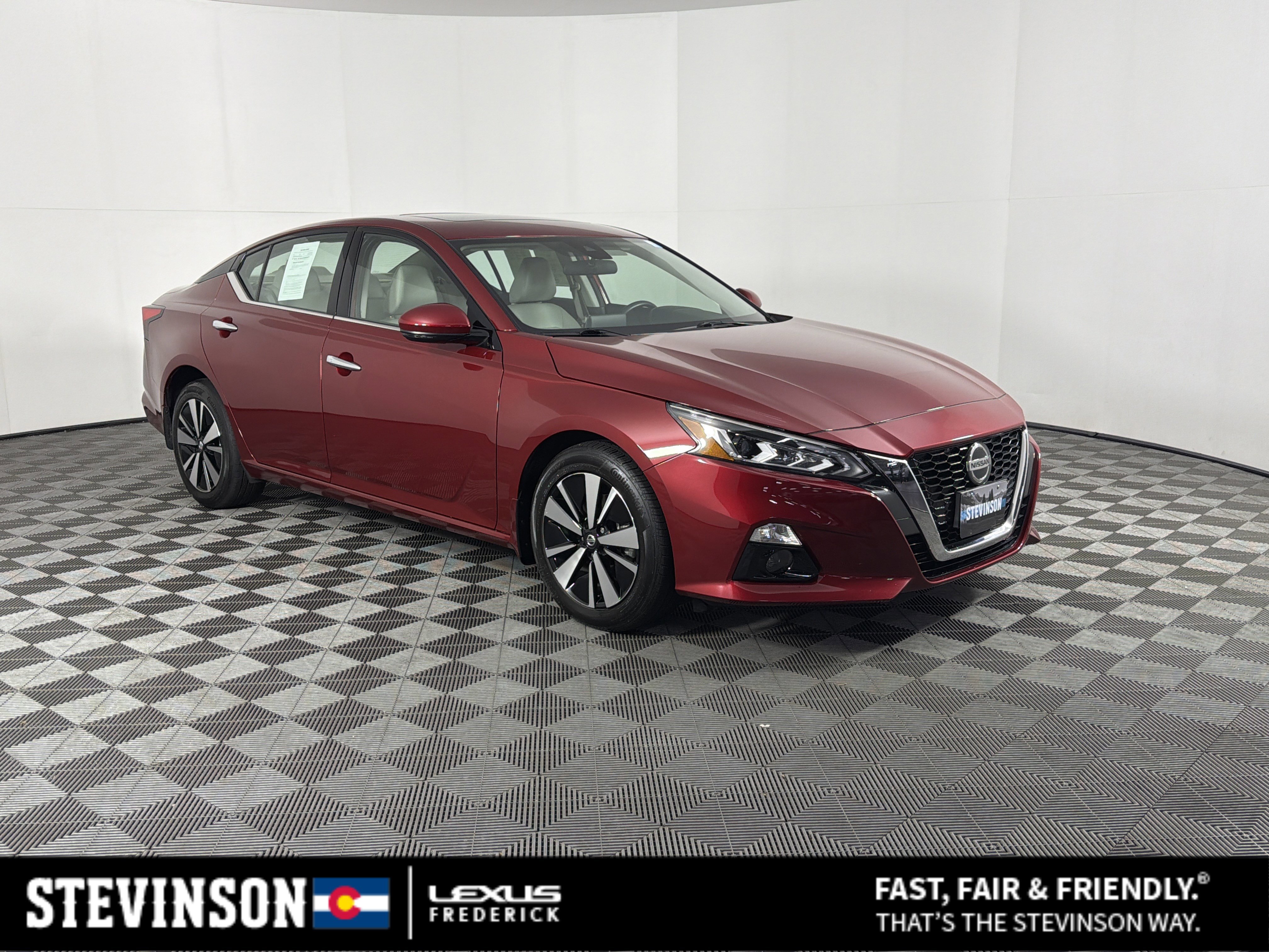 Used 2022 Nissan Altima 2.5 SL image 1