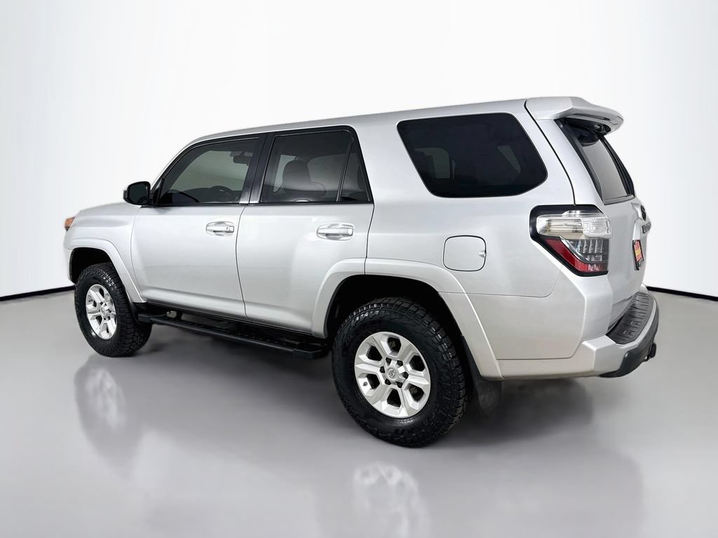 Used 2015 Toyota 4Runner SR5 AWD/4WD image 6