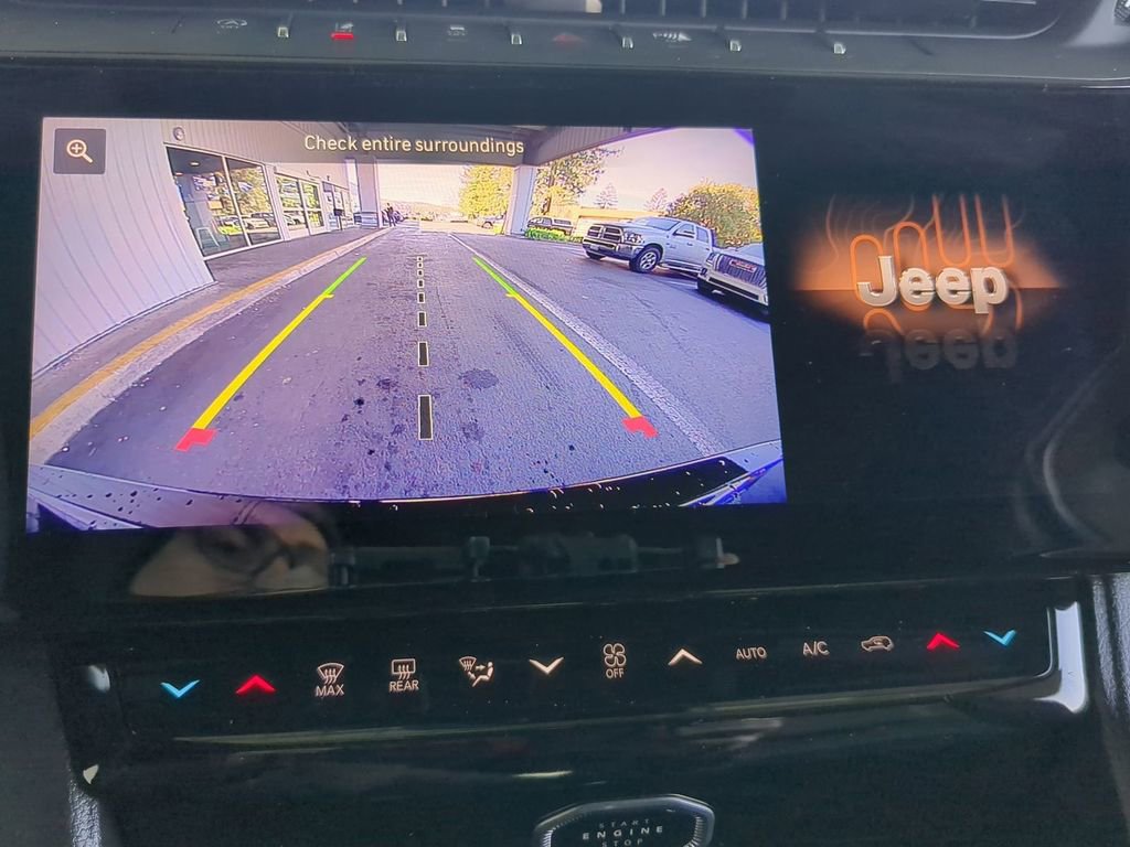 New 2026 Jeep Grand Cherokee Altitude image 18