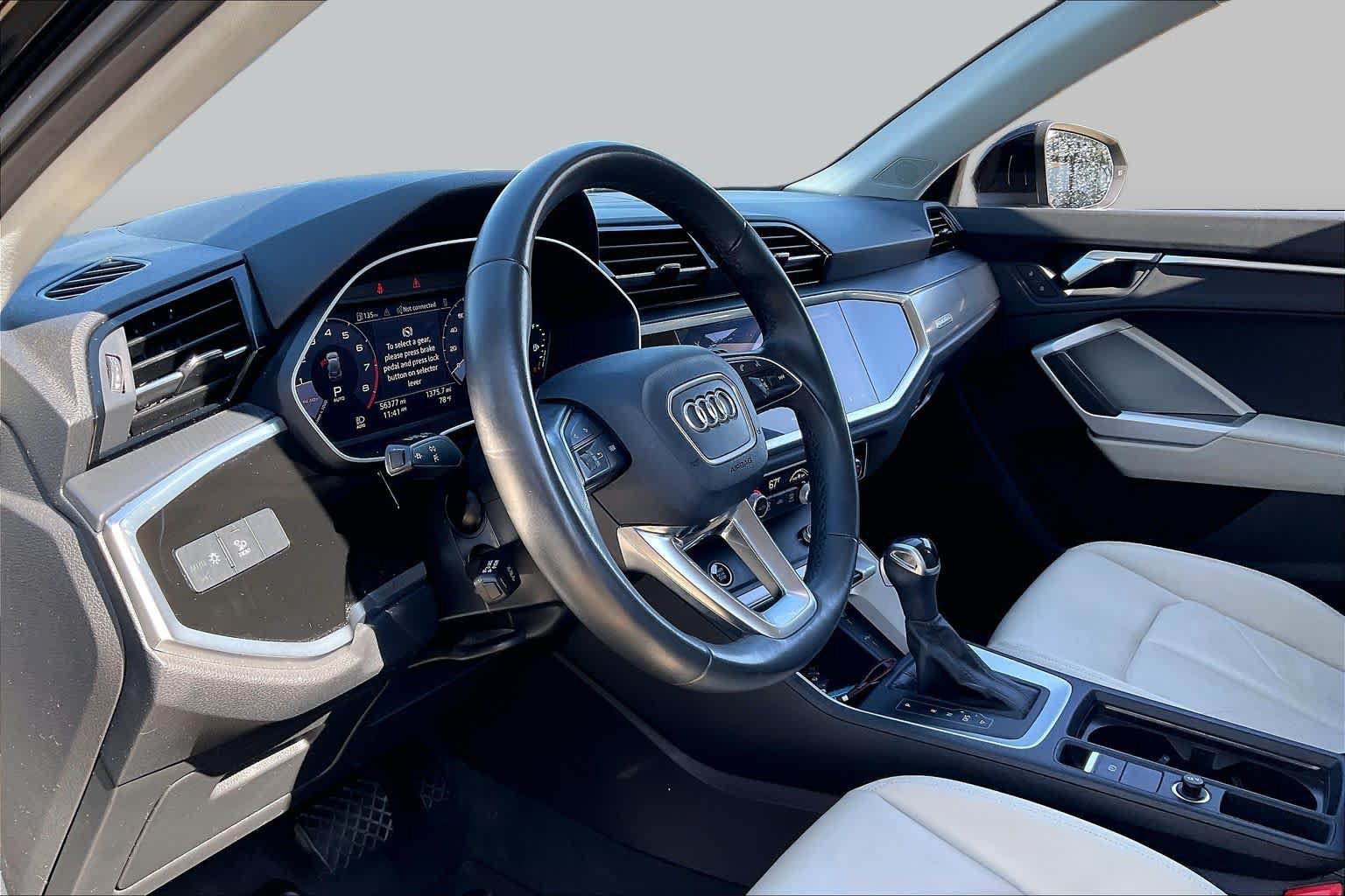 Used 2023 Audi Q3 2.0T Premium w/ Convenience Package AWD/4WD image 18