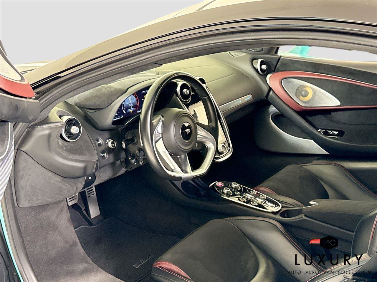 Used 2022 McLaren GT image 5