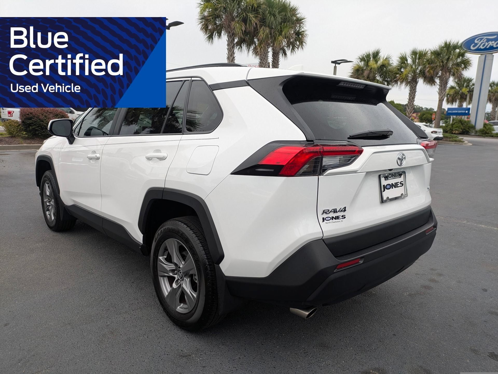 Used 2024 Toyota RAV4 XLE w/ Convenience Package FWD image 8