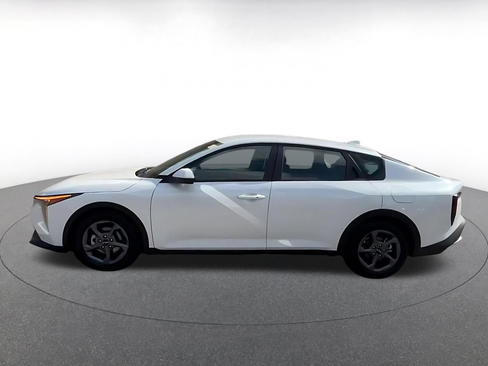 Used 2025 Kia K4 FWD image 9