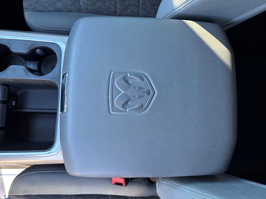 Used 2020 RAM 1500 Classic SLT w/ Luxury Group image 25