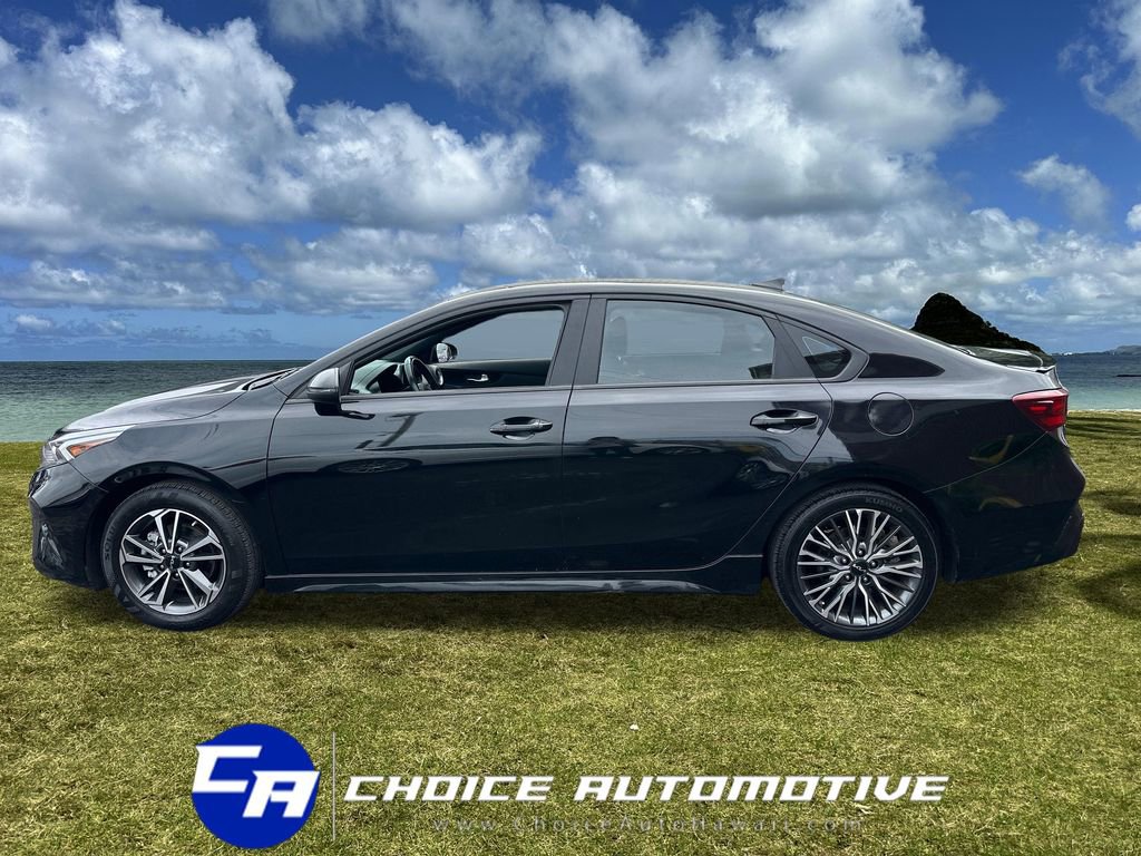 Used 2024 Kia Forte GT-Line w/ GT-Line Premium Package FWD image 3