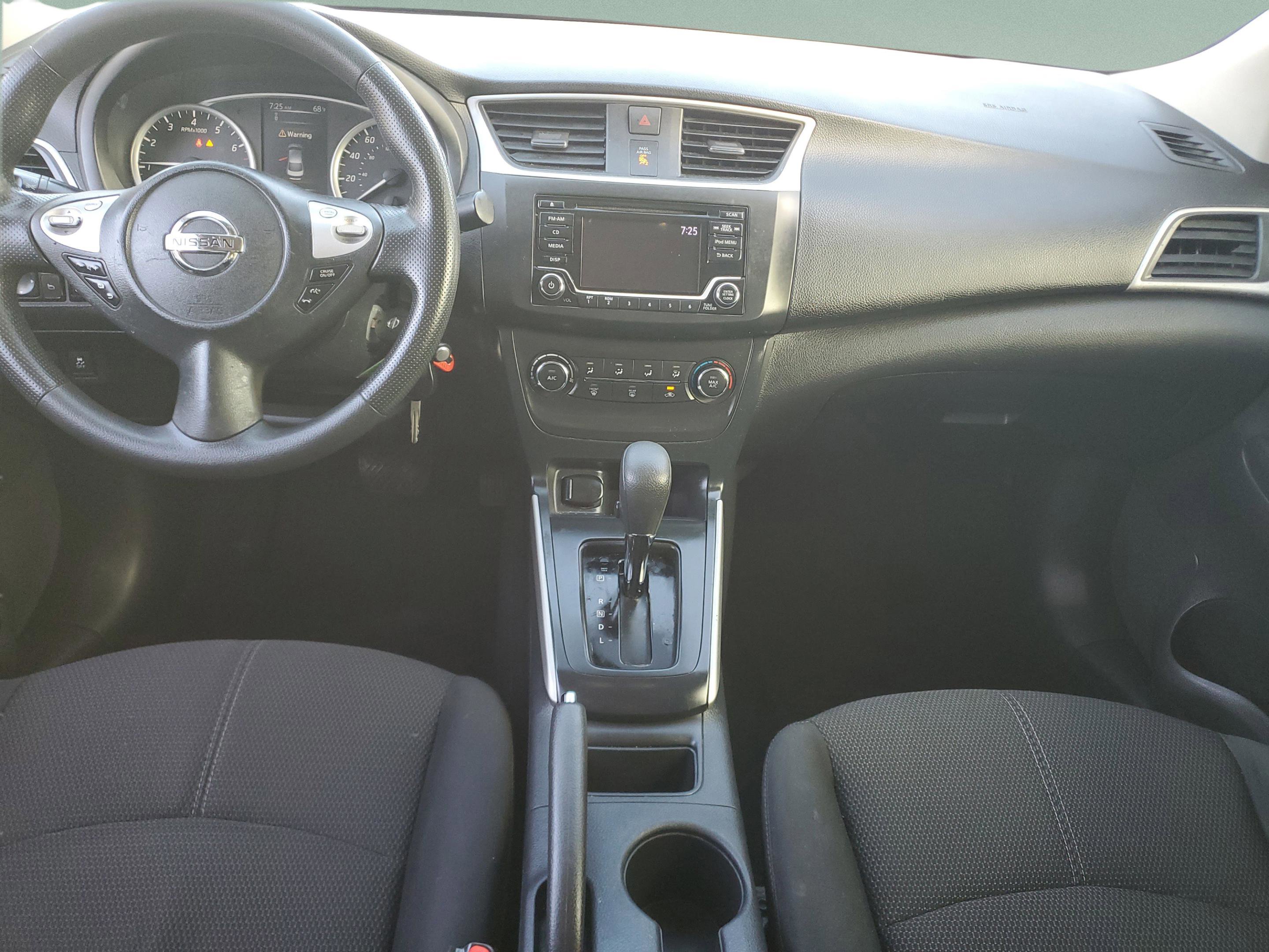 Used 2018 Nissan Sentra S image 10