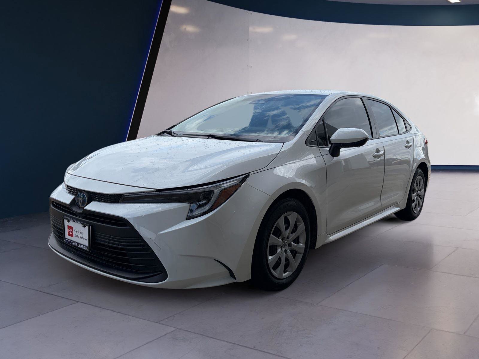 Used 2024 Toyota Corolla LE image 1