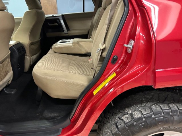 Used 2016 Toyota 4Runner SR5 AWD/4WD image 13