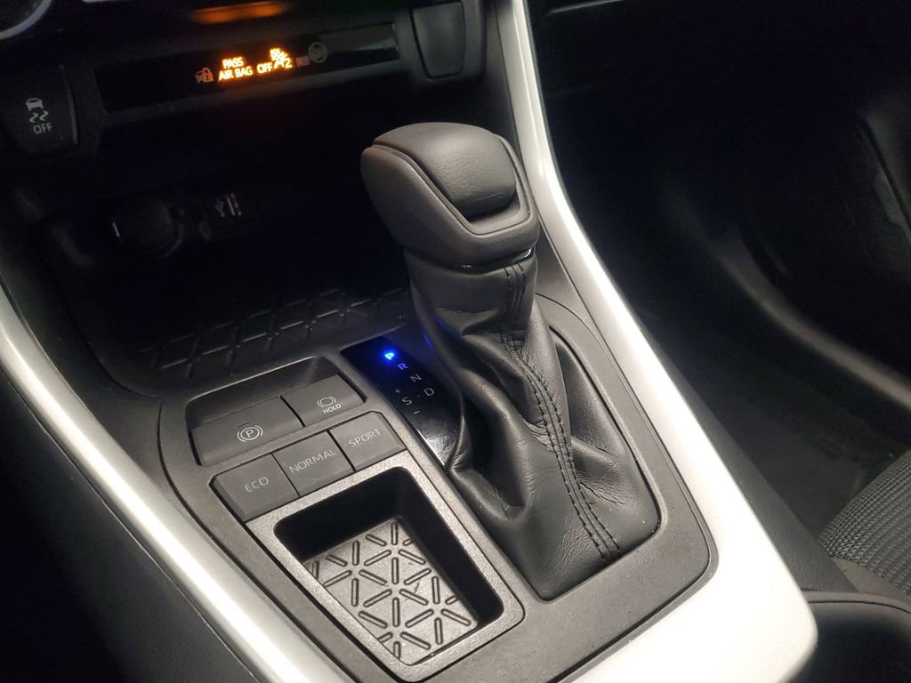 Used 2023 Toyota RAV4 LE image 28