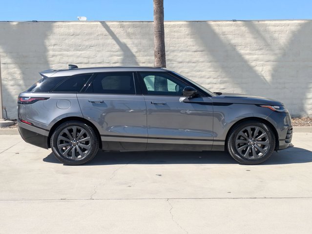Used 2018 Land Rover Range Rover Velar R-Dynamic SE AWD/4WD image 4