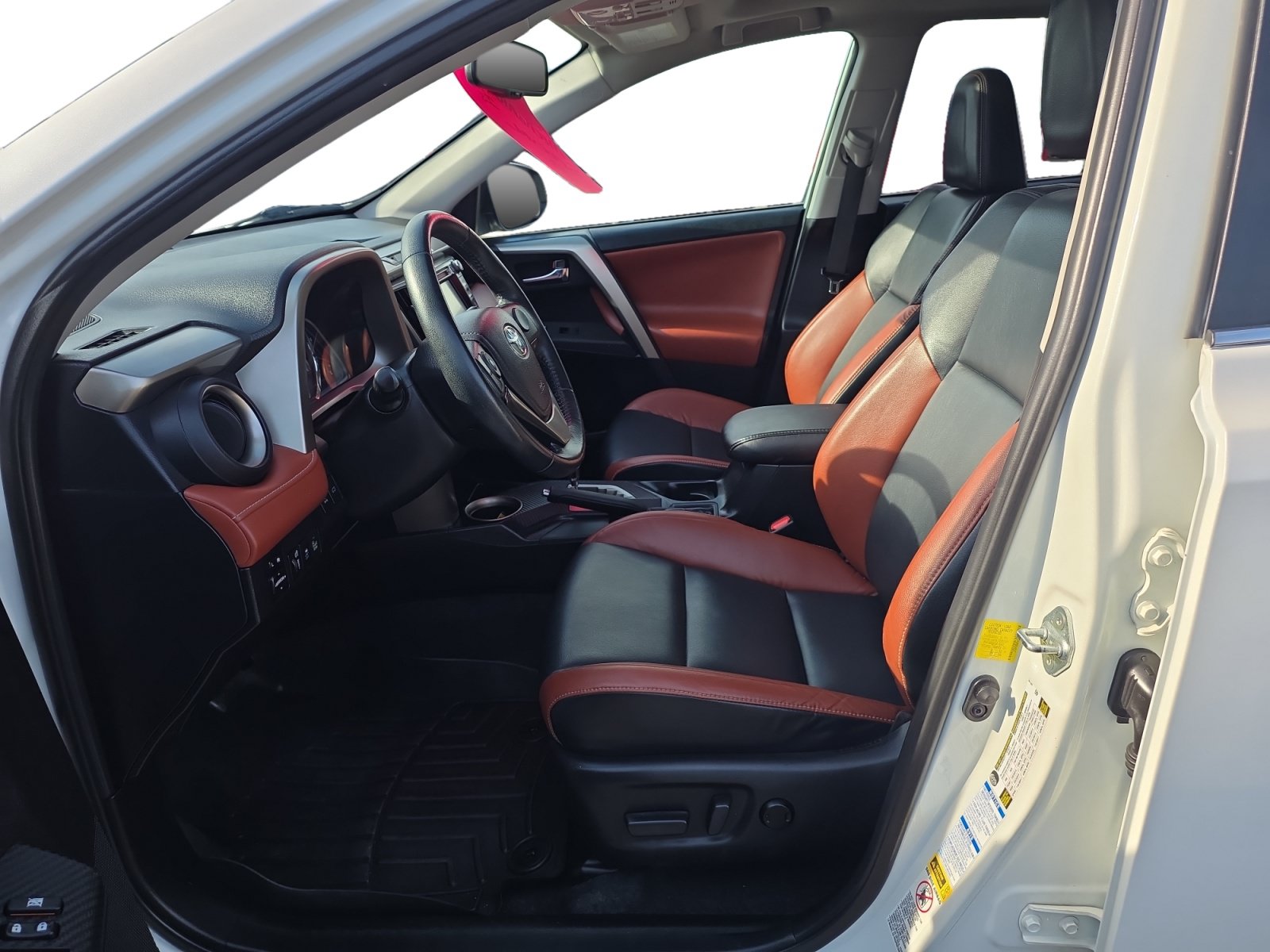 Used 2015 Toyota RAV4 Limited w/ Technology Package AWD/4WD image 14