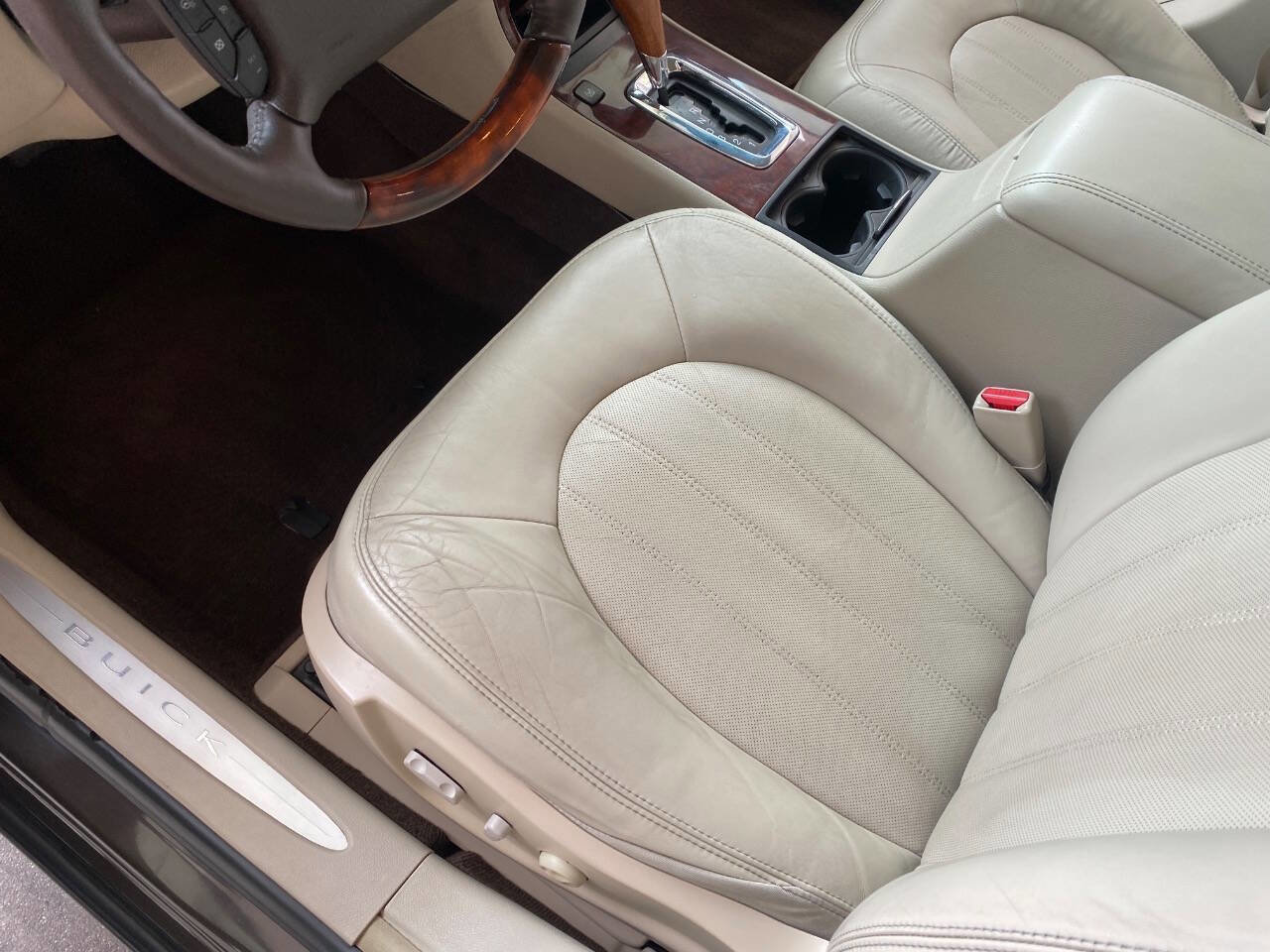 Used 2008 Buick Lucerne CXL w/ Ultra Confidence Package FWD image 23