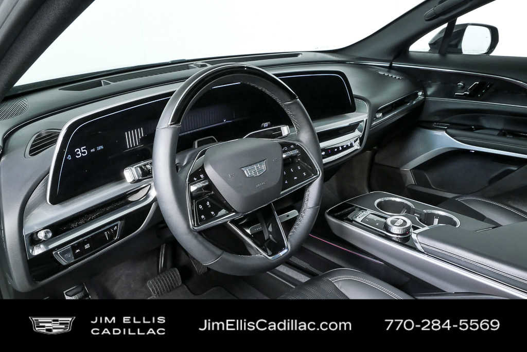 Used 2024 Cadillac Lyriq Sport image 4