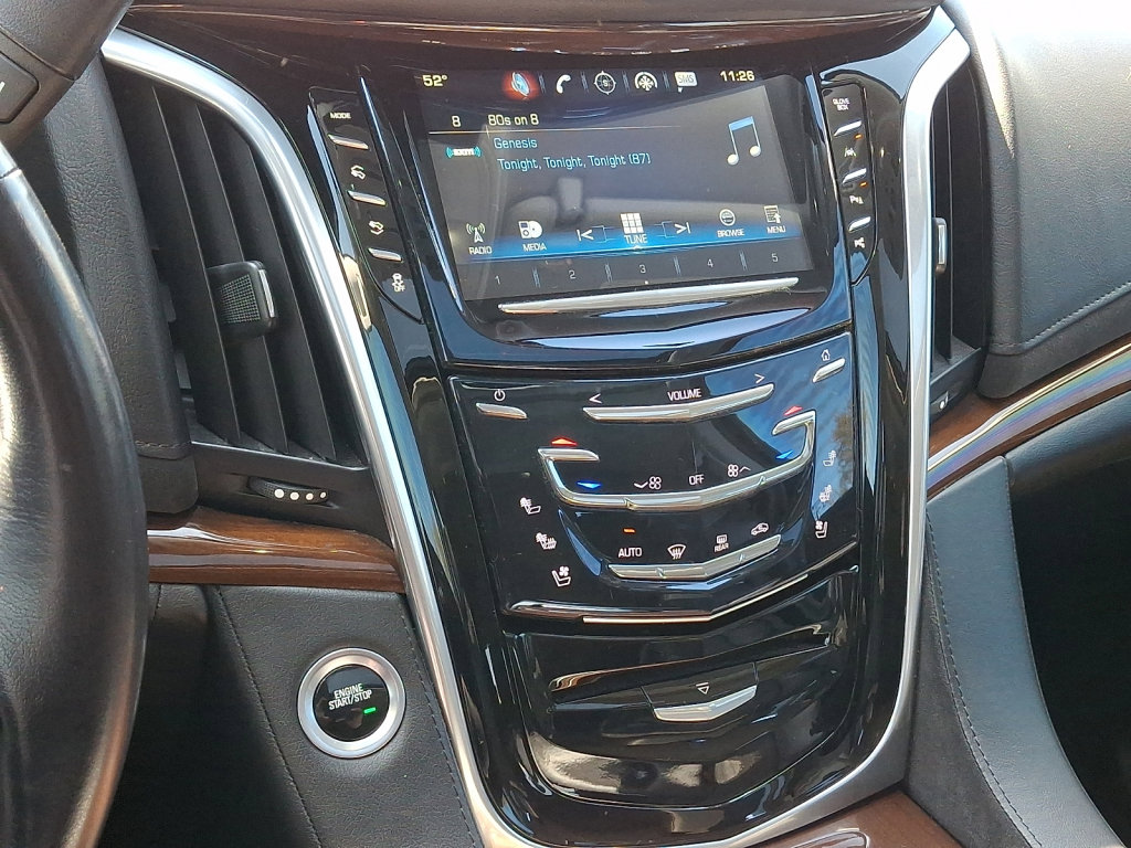 Used 2020 Cadillac Escalade Luxury AWD/4WD image 27
