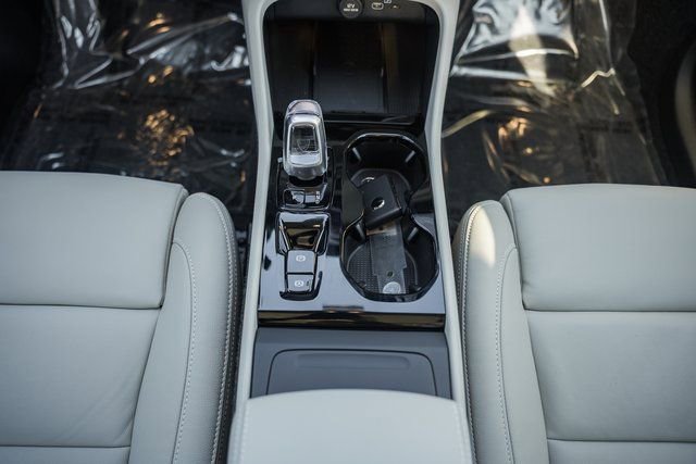 New 2026 Volvo XC40 B5 Ultra w/ Protection Package Premier image 26