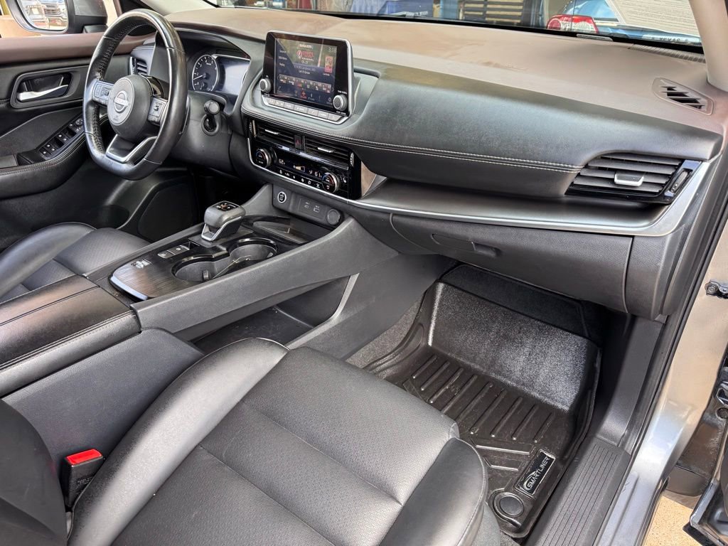 Used 2023 Nissan Rogue SV w/ SV Premium Package FWD image 16