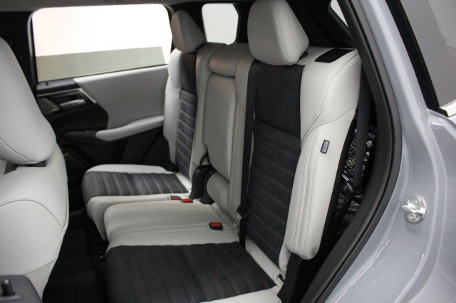 New 2026 Mitsubishi Outlander SE image 25