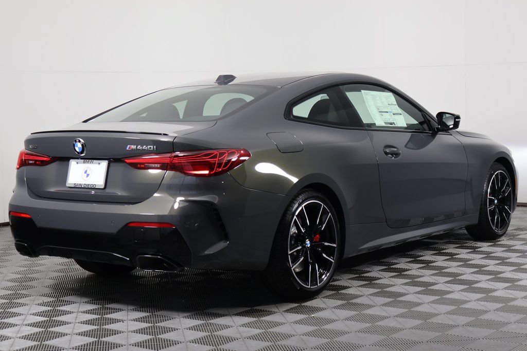 New 2027 BMW 440i xDrive Coupe w/ Premium Package AWD/4WD image 2