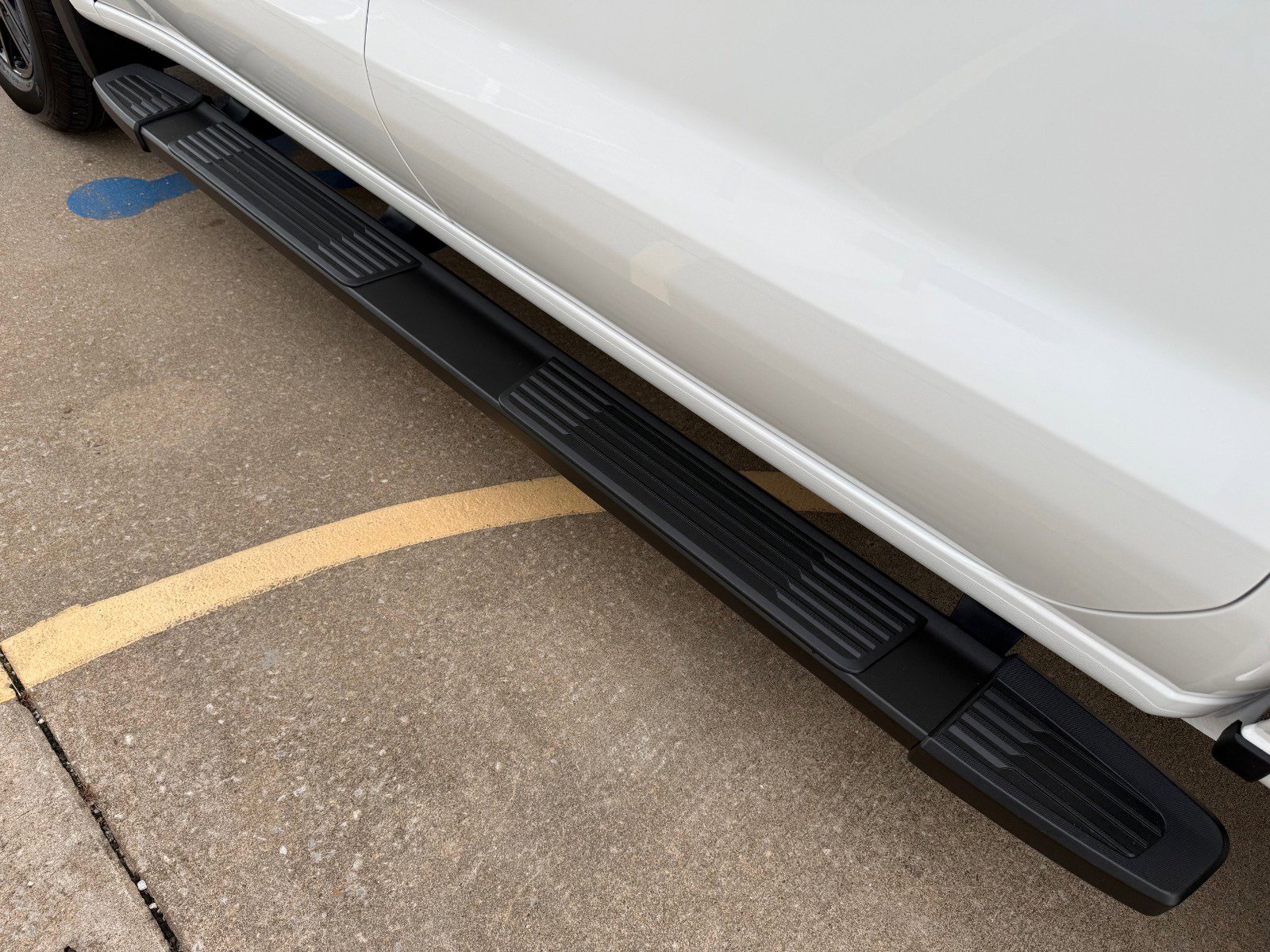 New 2026 GMC Sierra 1500 Elevation w/ LPO, Elevation Black Package image 8