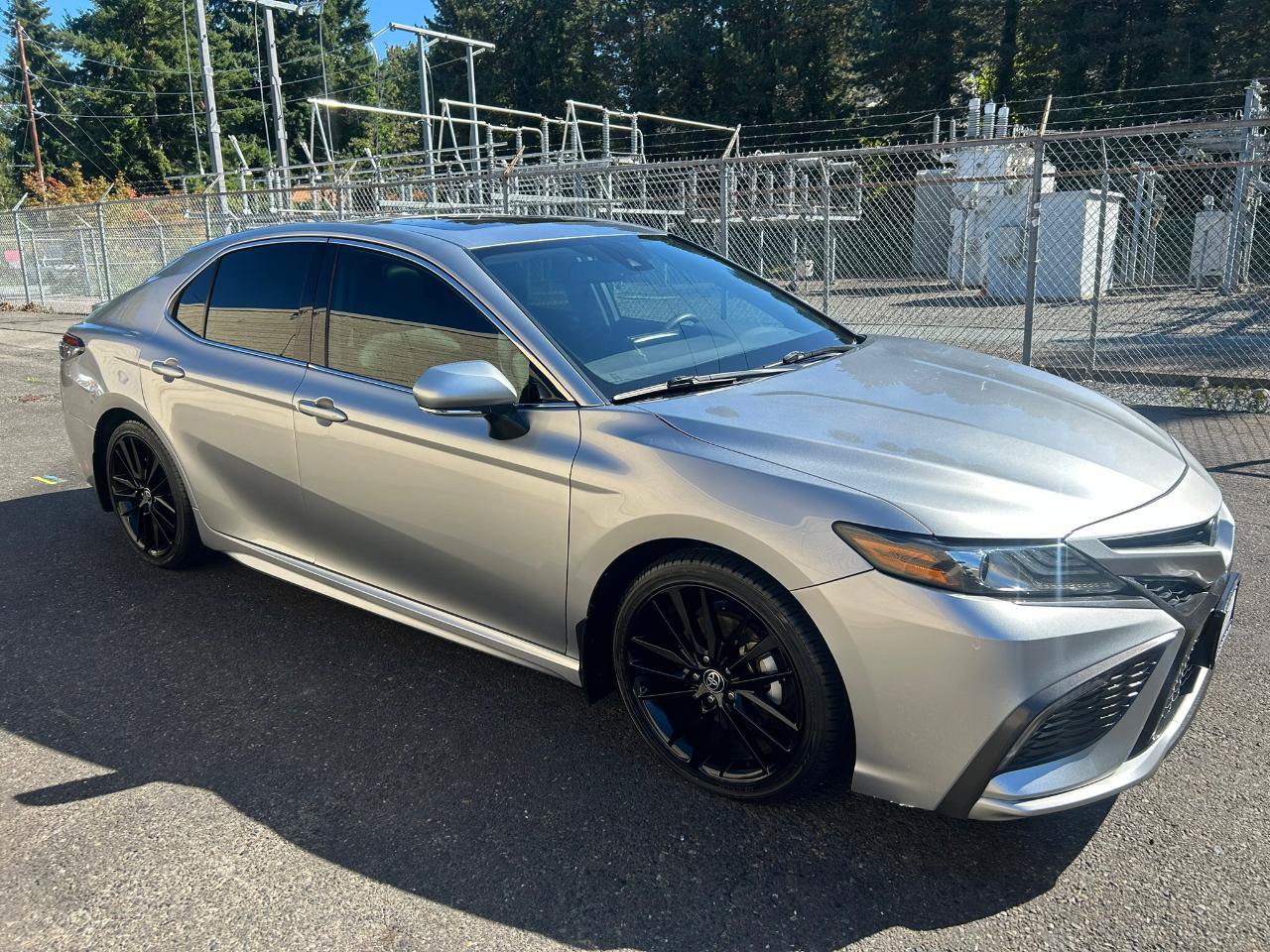 Used 2022 Toyota Camry XSE w/ Cold Weather Package FWD image 3