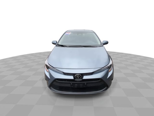 Used 2025 Toyota Corolla LE FWD image 5