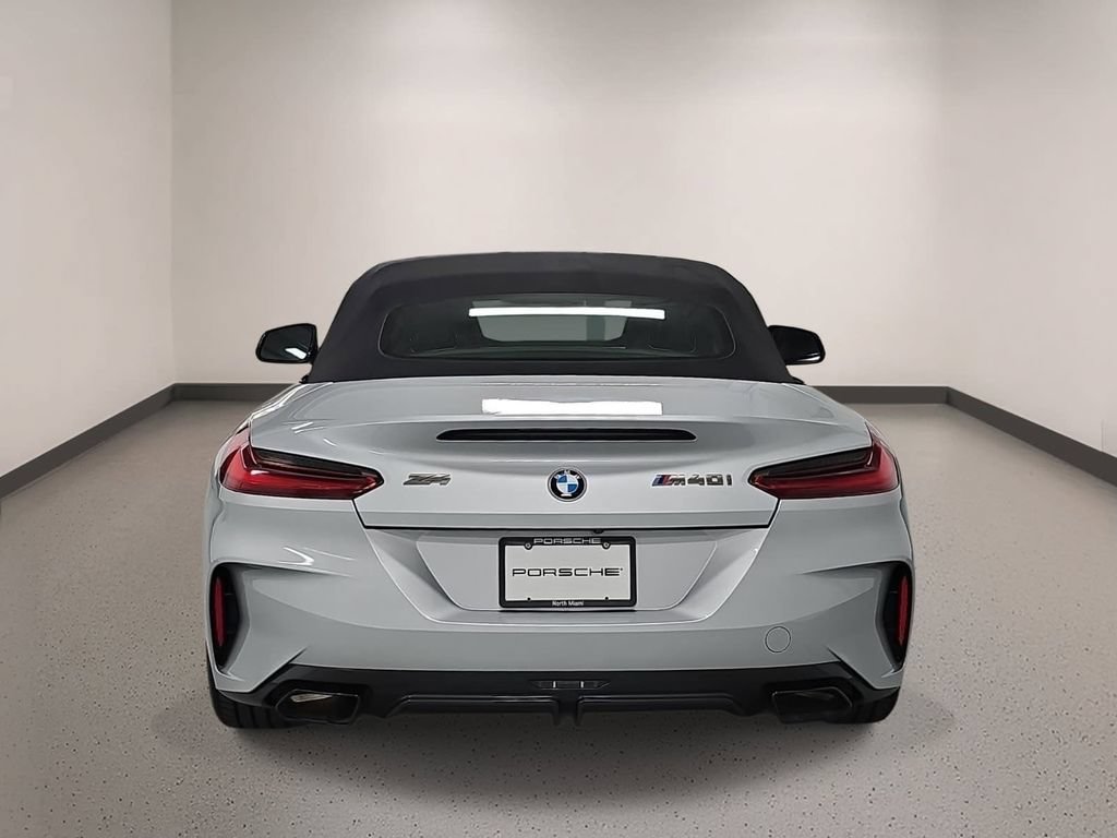 Used 2022 BMW Z4 M40i w/ Shadowloine Package RWD image 6