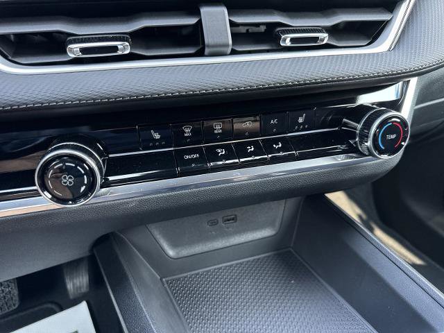 Certified 2025 Chevrolet Equinox LT w/ Safety and Technology Package image 14