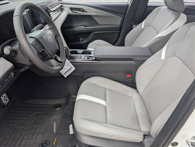 New 2026 Toyota Camry SE w/ Convenience Package FWD image 4