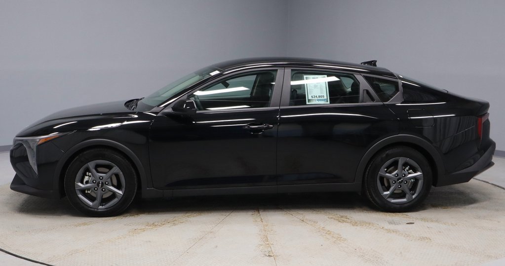 Used 2025 Kia K4 LXS image 8