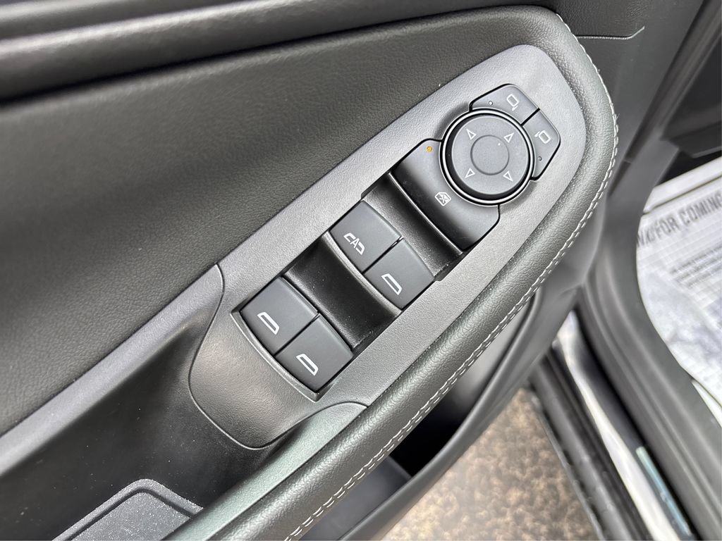 Used 2024 Buick Encore GX Preferred AWD/4WD image 34