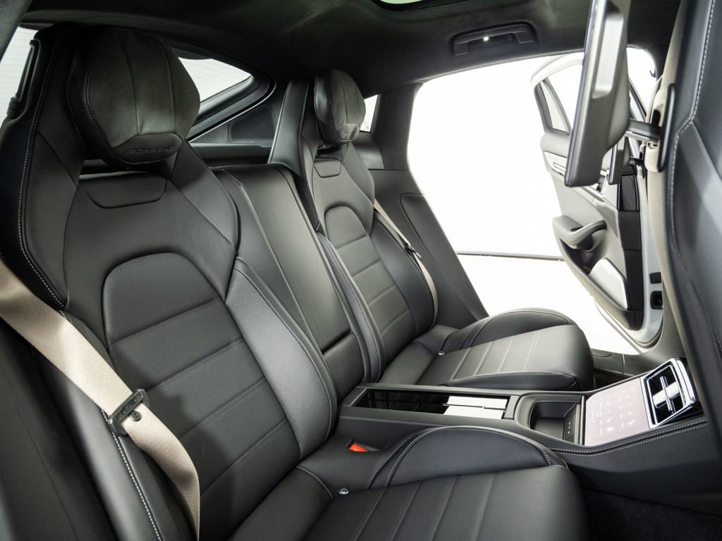 Certified 2025 Porsche Panamera Turbo image 24