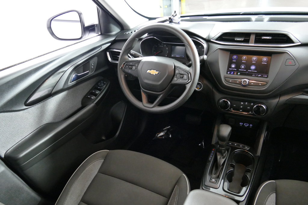 Used 2023 Chevrolet TrailBlazer LT AWD/4WD image 23