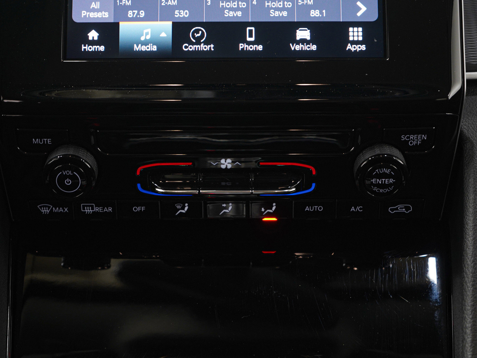 Used 2023 Jeep Grand Cherokee L Laredo image 20