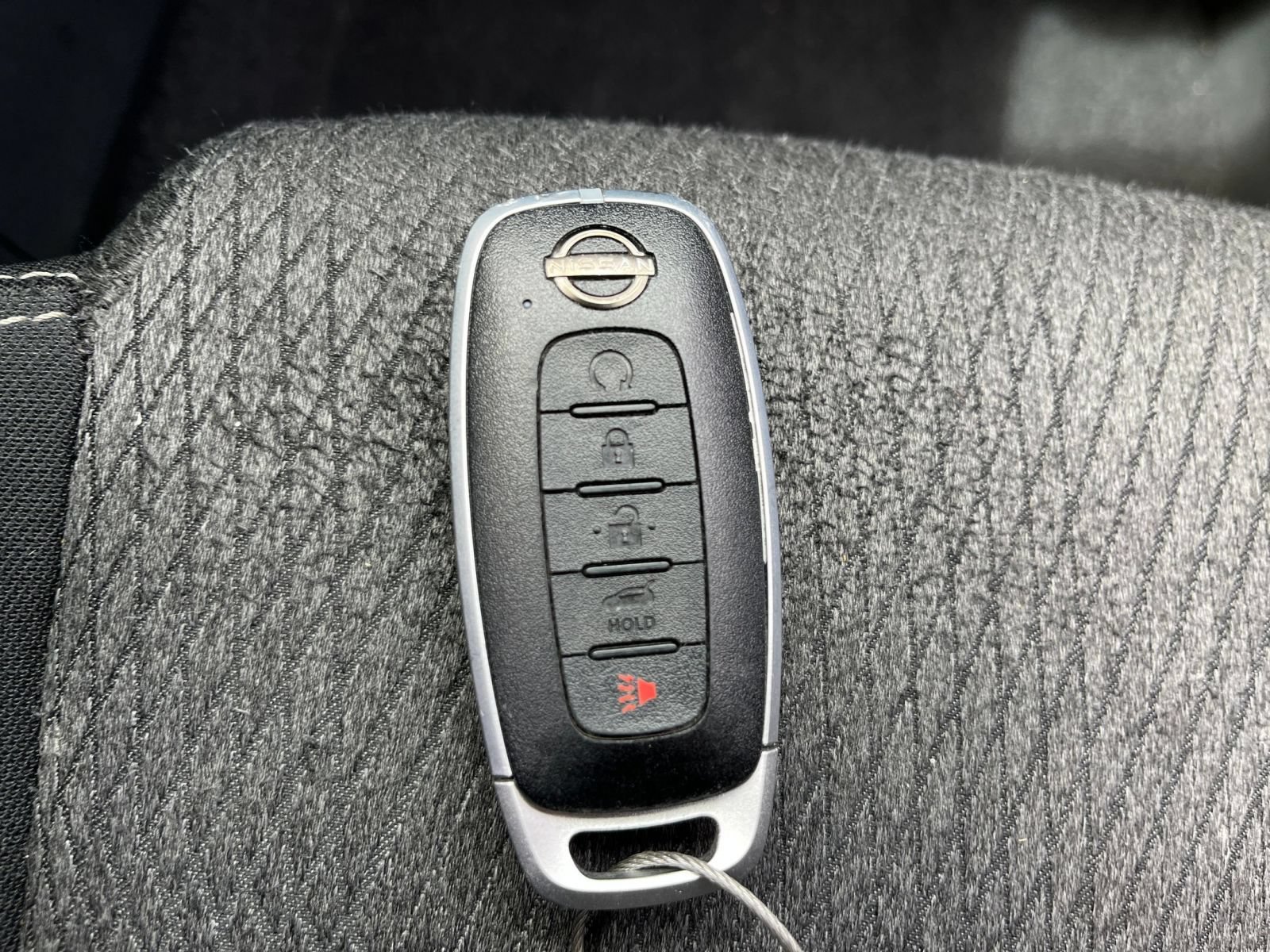 Used 2025 Nissan Rogue SV FWD image 21